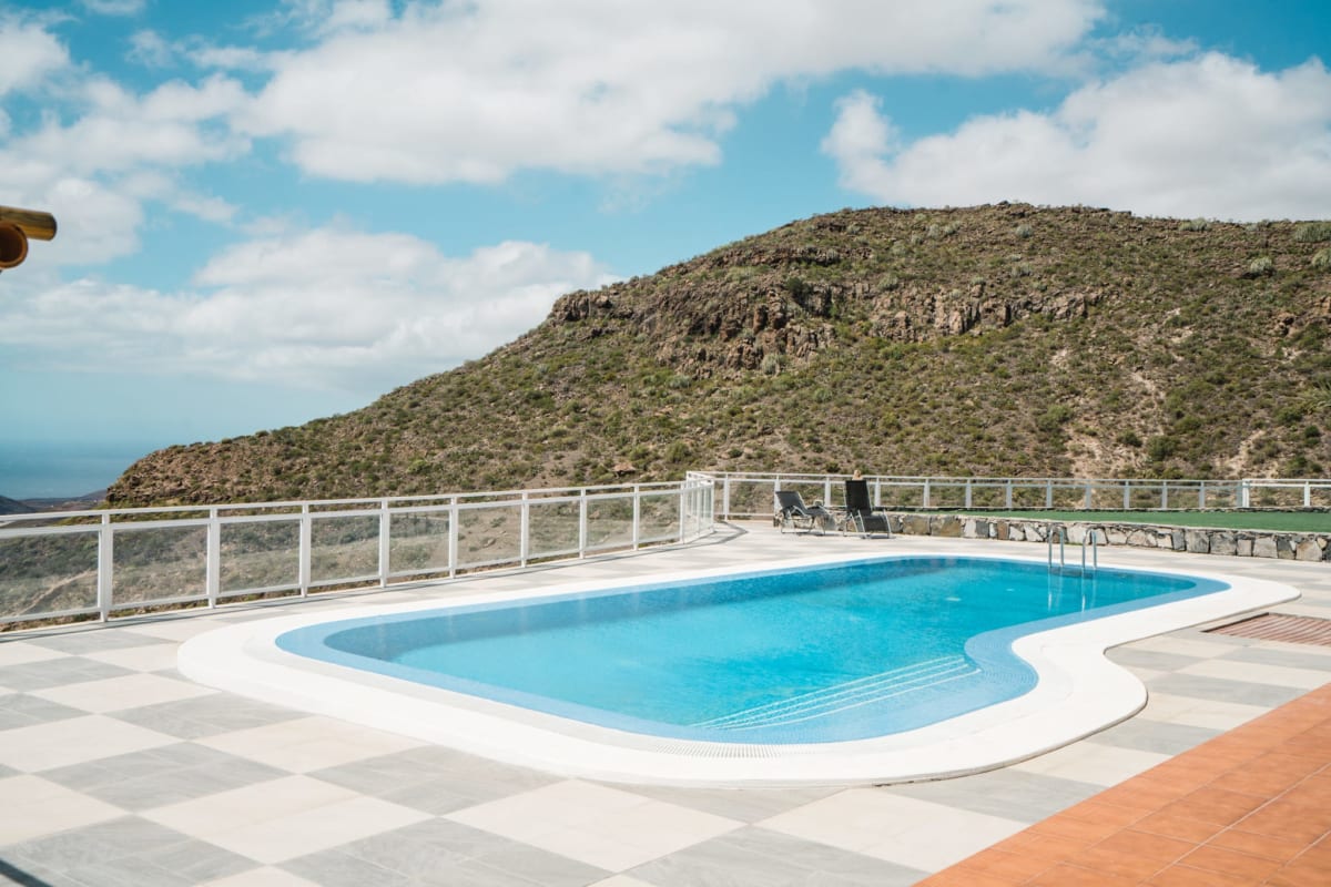 Pool mountain