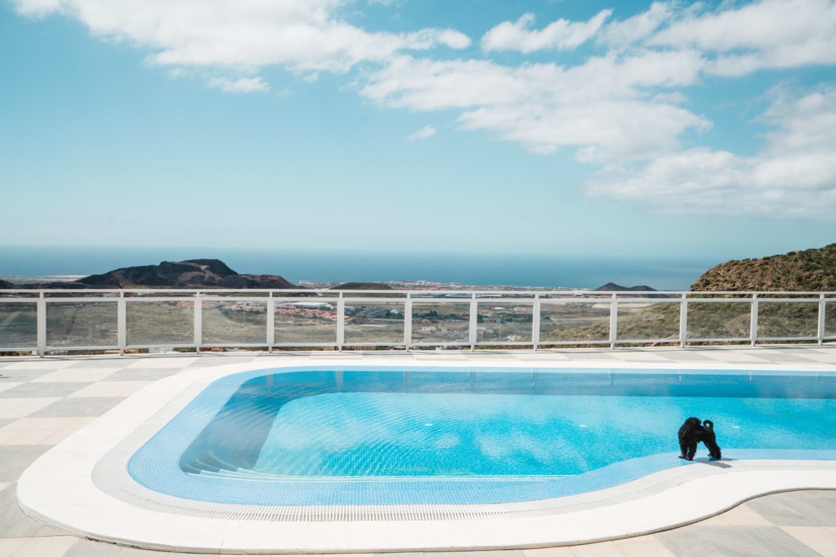 Pool ocean